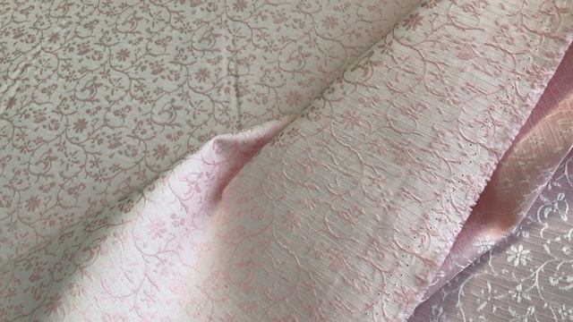 Ткань хлопок жаккард розовый с цветочным узором смотреть онлайн