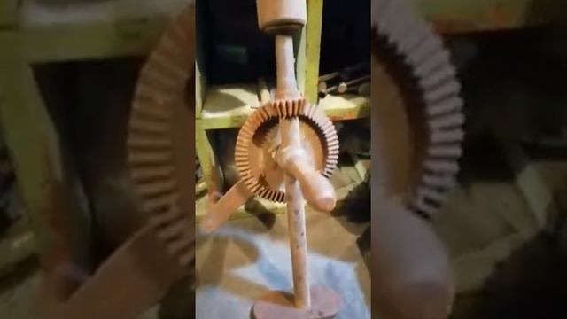 старинная ручная дрель смотреть онлайн
