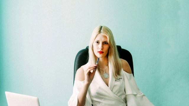 Почему успешные люди встают в 4 утра. Why successful people get up at 4 in the morning. смотреть онлайн