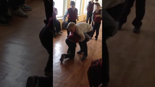 Вот что происходит на перемене в школе! смотреть онлайн