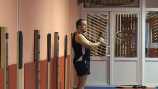 01. Макивара. Кулак. Семинар Михаила Шилова 2011 год. Необходимость разминки смотреть онлайн