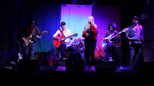 BENNETT live performance LOVE ON THE BRAIN смотреть онлайн