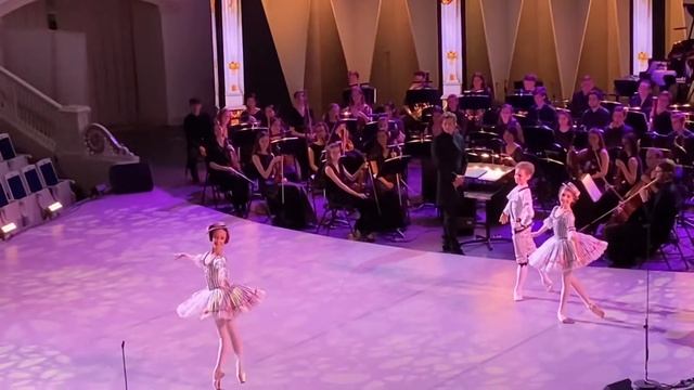 Moscow Tchaikovsky concert hall. Па-де-Труа, Щелкунчик, Чайковский смотреть онлайн