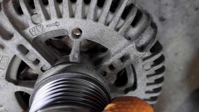 When is time to replace alternator pulley on Sprinter van? смотреть онлайн
