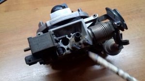 МОНОВПРЫСК АУДИ 80,ПАССАТ,куда подключить вакуумные трубки