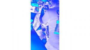 2 летняя девочка плачет из-за того что увидела и испугалась мышку в магазине мышка и сыр in chorded