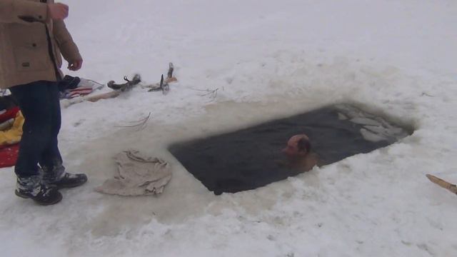 подъем гири в проруби при температуре минус 20 градусов в 70 лет смотреть онлайн