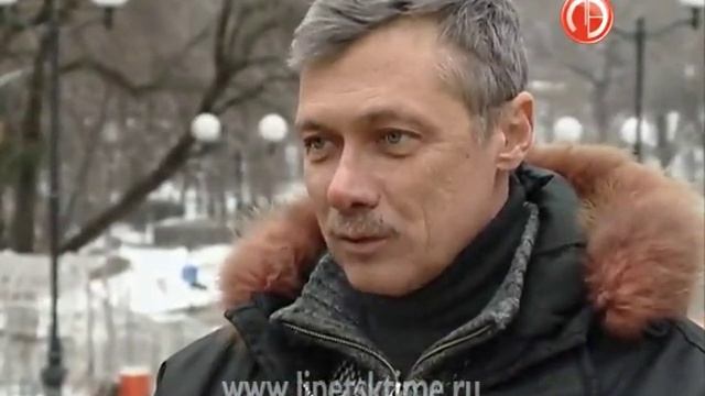 На Петровском спуске Липецка демонтируют ново... смотреть онлайн