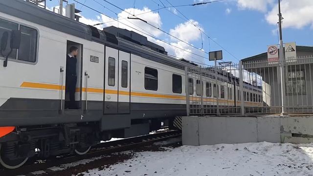 Электропоезд ЭД4М-0474 станция Голицыно до станции Дубна. 30.03.2022. смотреть онлайн