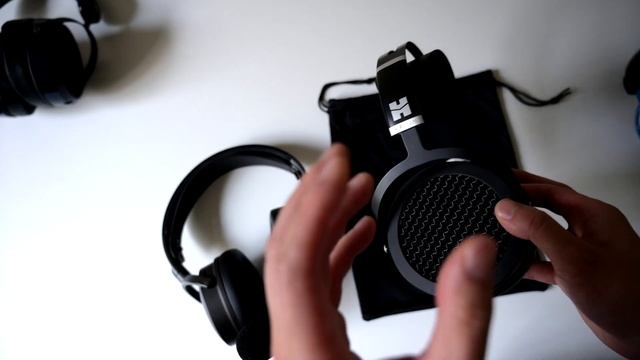 Audeze Maxwell vs Hifiman Sundara Best $300 Planar Headphone? смотреть онлайн