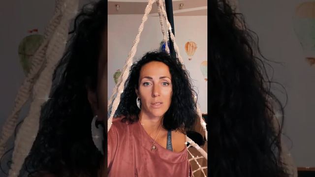 Счастливая женщина. чем в реальности она отличается от вечно несчастливых смотреть онлайн