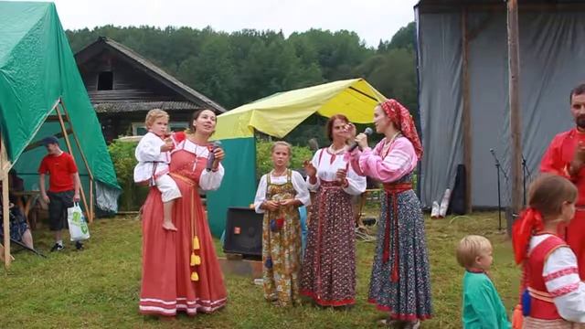 На фестивале "Русский чай".Исполнение песни местными жителями. смотреть онлайн