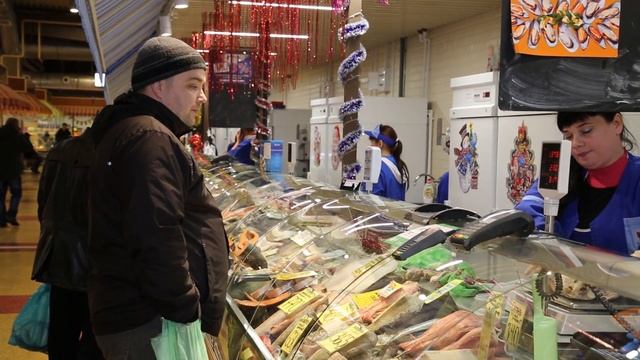 Торговые ряды «Жар-Птица» дарят скидки в декабре (16+) смотреть онлайн