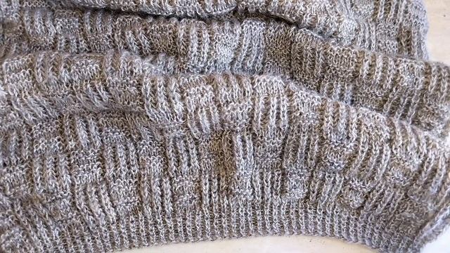 Мужской жилет спицами. Обзорное видео +схема узора. смотреть онлайн