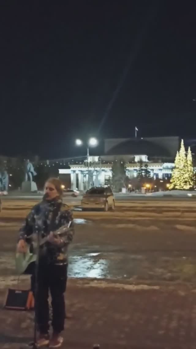 Король и Шут. Проклятый старый дом(кавер). Классно спел. Новосибирск. #киш #shorts #новосибирск смотреть онлайн