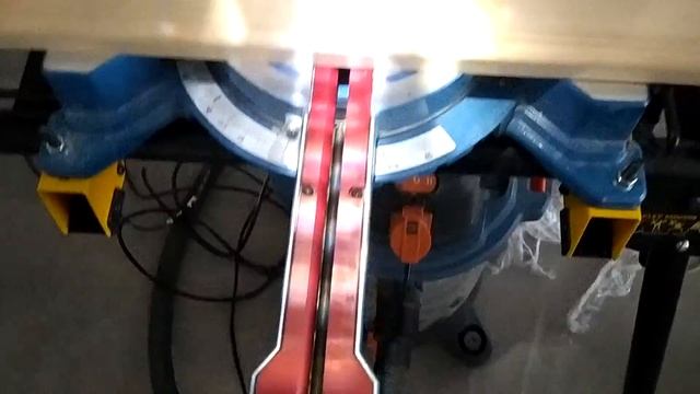 Универсальный стол для торцовочных пил Stanley Fatmax FME790 XJ смотреть онлайн