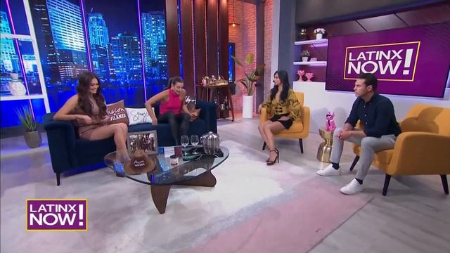 Paola Rey y Juan Baptista hablan de Pasión de Gavilanes 2 | Latinx Now! | Entretenimiento смотреть онлайн