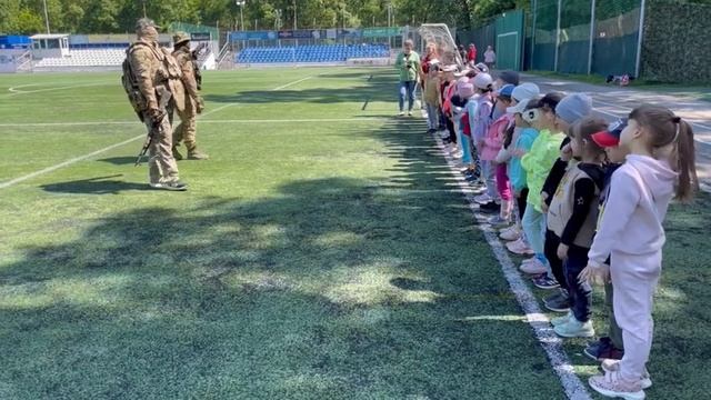Детский сад в гостях у Бати Терминатора смотреть онлайн