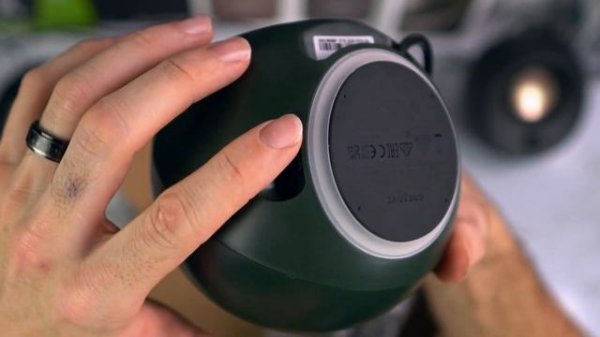 Creative Minimalist PC Bluetooth Speakers! - (PEBBLE PRO)