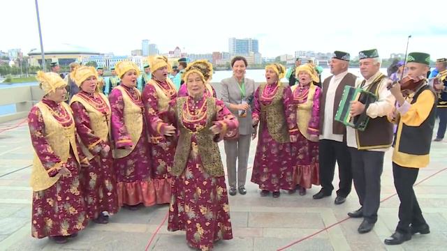"Уйнагыз, гармуннар" фестивалендә Киров өлкәсенең Нократ аланындагы "Кояш" ансамбле смотреть онлайн