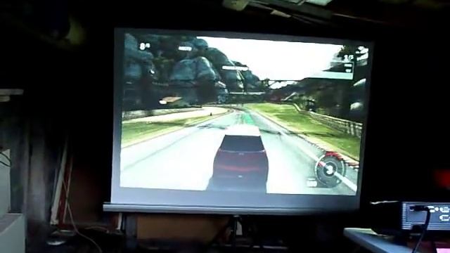 Xbox 360 на проекторе смотреть онлайн