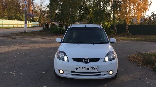 Дневные ходовые огни в ПТФ на Mazda Demio 2006 смотреть онлайн