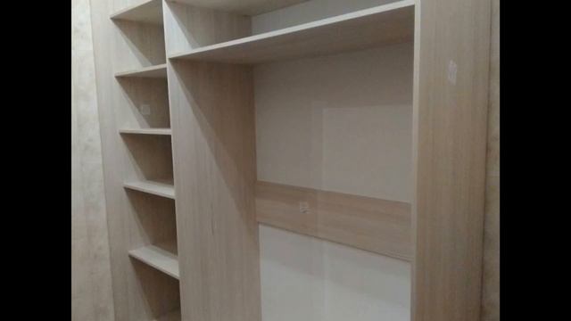 Установка гардероба модерн стаил