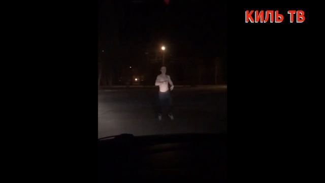 Алкаши жгут. Приколы с пьяными.Поугорайте . Что только не увидишь.Вот зажигают. смотреть онлайн