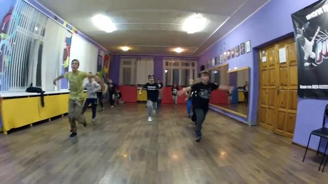 Один день в школе по брейк дансу Lets Dance смотреть онлайн