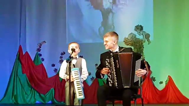 Николай и Родион Горобец - День Матери 2017 Как под горкой под горой смотреть онлайн