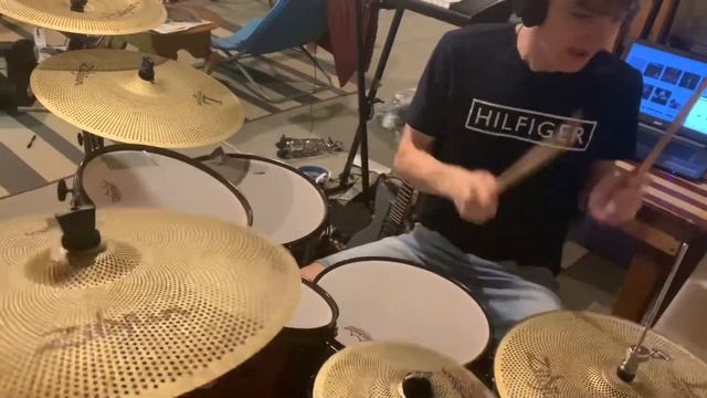 “Billionaire” By Travie McCoy Drum Cover смотреть онлайн