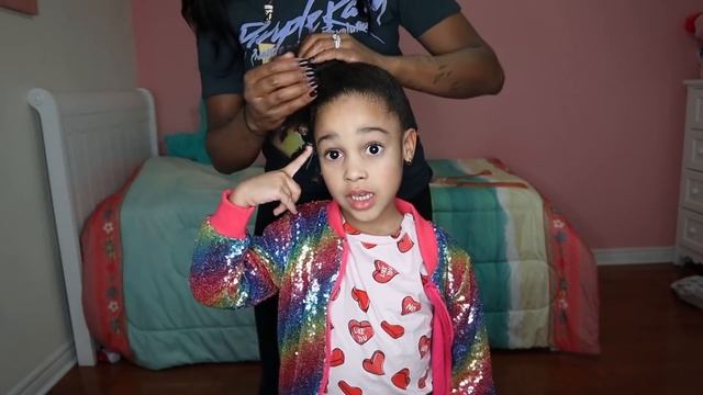 Cali Transforms into JoJo Siwa | Cali's Playhouse смотреть онлайн