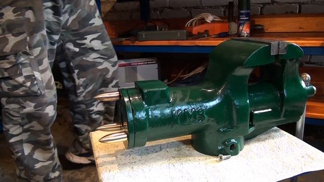 ТИСКИ В МАСТЕРСКУЮ ОТРЕСТАВРИРОВАЛ. смотреть онлайн