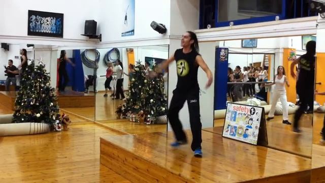 Zumba in Cyprus with Ricardo Cuellar of PILATES body harmony смотреть онлайн