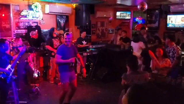 T.G.I.F AT GODFATHER'S BAR SAIPAN смотреть онлайн