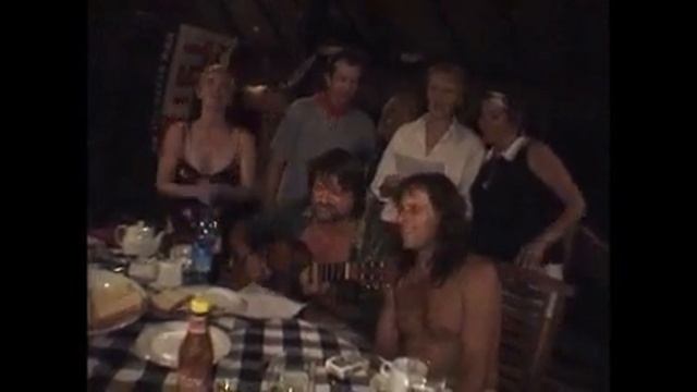 Перед походом к острову Комодо смотреть онлайн