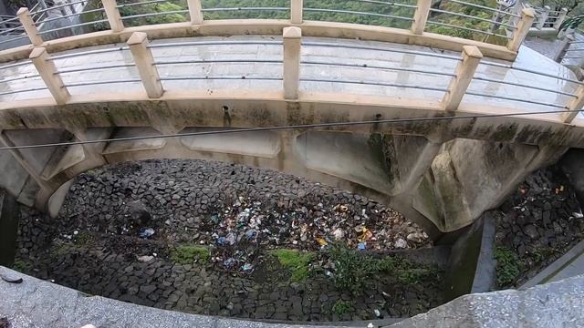 14. Путешествие на Машине. Дорога на Malsej ghat, Горный хребет в Maharashtra. Сезон дождей в Индии смотреть онлайн