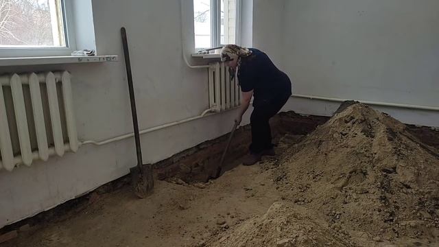 Декоративная отделка вокруг печки своими руками. Продолжаем раскопки. Купили шифер. смотреть онлайн