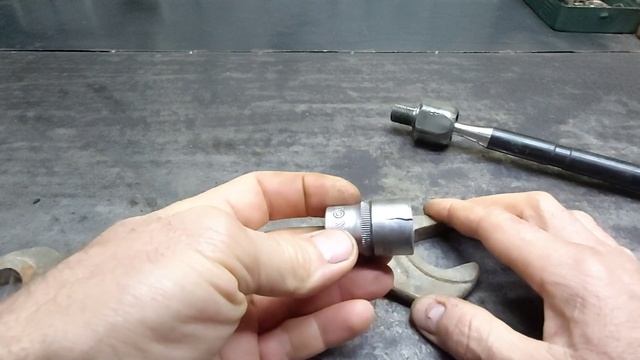 Самодельный съемник рулевых тяг автомобиля. смотреть онлайн