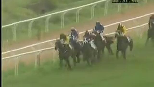 Sergeant Major emerges as a future star as he canters home at Pune in the Mayor's Trophy смотреть онлайн