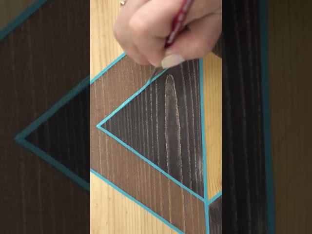 Морилка + акриловая краска = обновлённый яркий стол ;) Попробовать стоит! #shorts #переделка смотреть онлайн