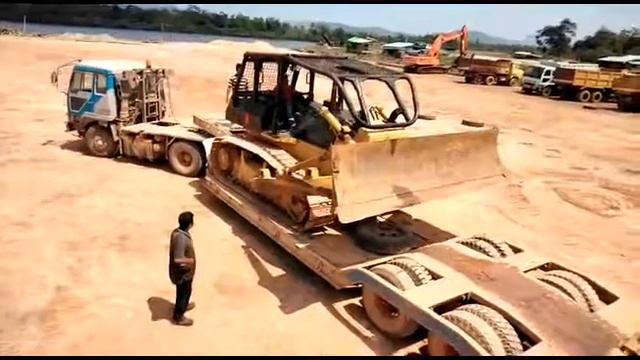 Proses Buildozer naik ke tronton смотреть онлайн