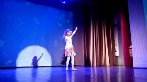 Соня Пухова. Песня "Я птицу счастья свою отпускаю на юг".