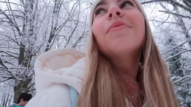 Разделяме се с Джош/Пробвам бални рокли/Търся специални сладки/Ерика Думбова/Erika Doumbova смотреть онлайн