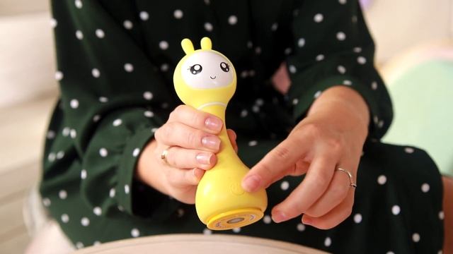 Интерактивная обучающая игрушка Умный зайка alilo R1 c распознаванием цветов (ver.1) смотреть онлайн