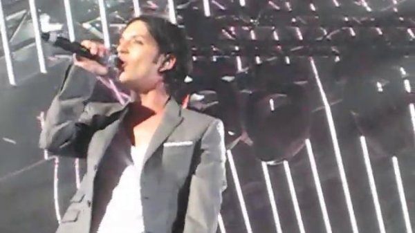 Ne Me Quitte Pas - Brian Molko