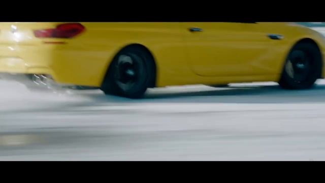 Жёлтая БМВ на льду | Опасные трюки | Дрифт