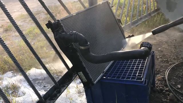 Промывка радиатора bmw x1 смотреть онлайн