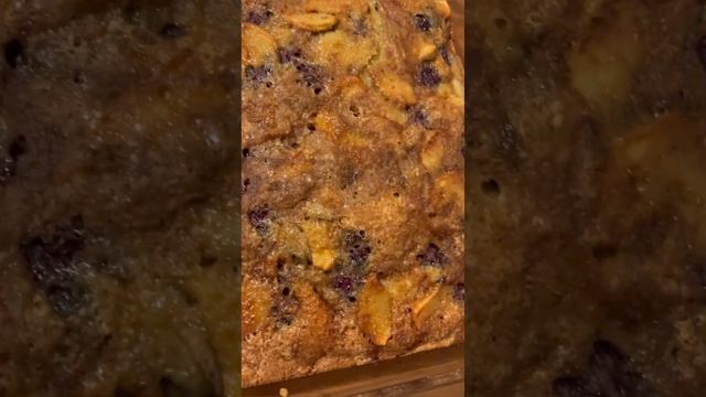 Пироги с черешней и кокосовым кремом