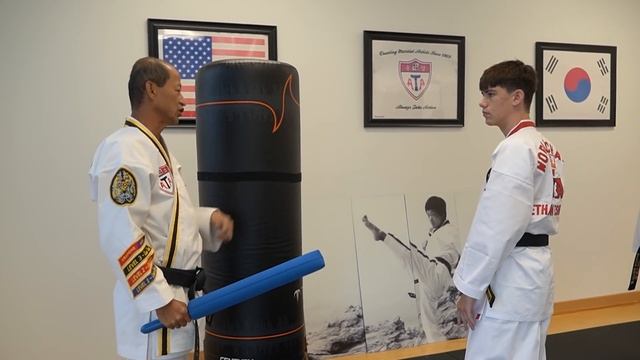 Sneaking into Grand Master's Personal Dojo - BAD IDEA! смотреть онлайн